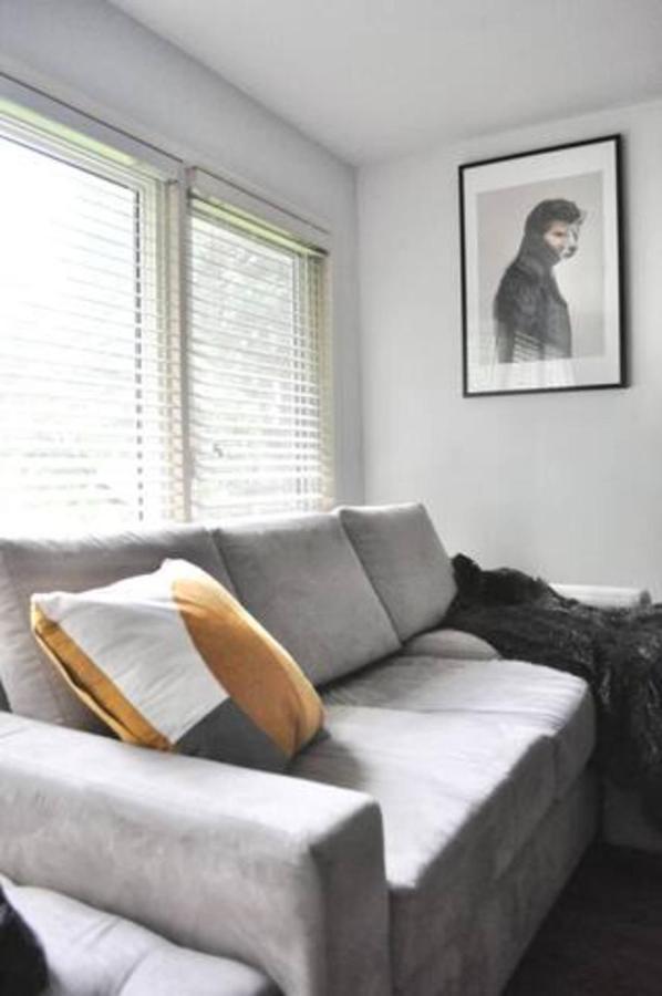 Cozy 1 Bd Suite Centrally Located North Vancouver Ngoại thất bức ảnh